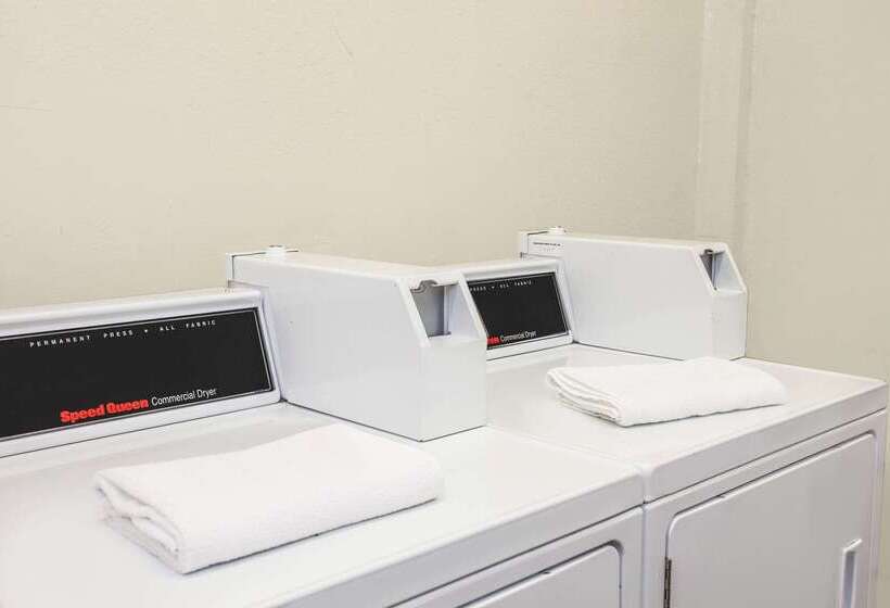 ホテル Knights Inn Pico Rivera