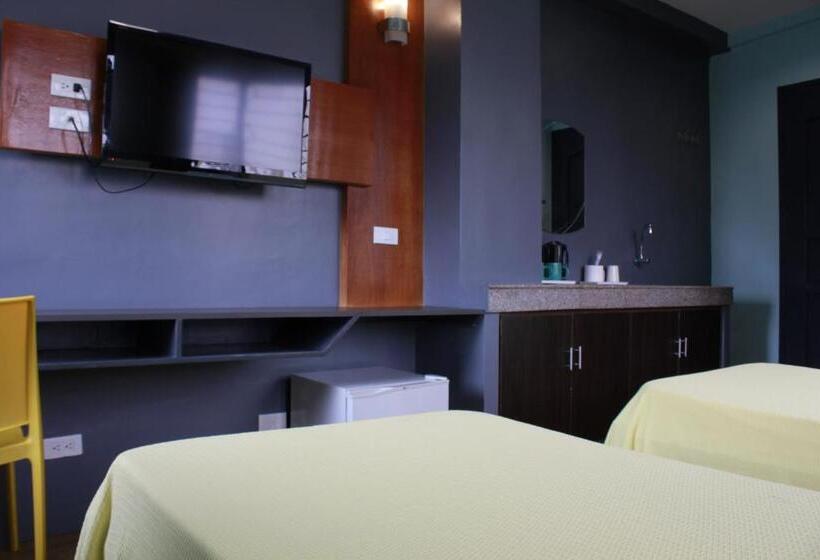 Отель Leesons Residences