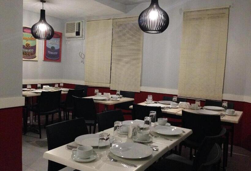 Отель Leesons Residences