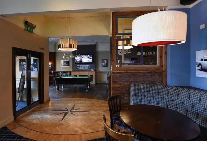 فندق Oaklands By Greene King Inns