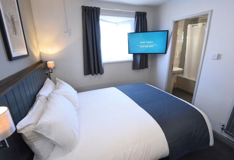 فندق Oaklands By Greene King Inns