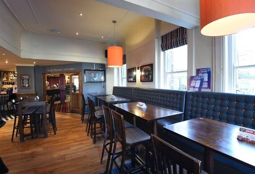 فندق Oaklands By Greene King Inns