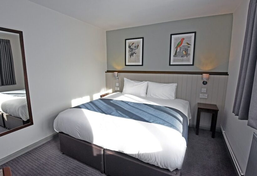 فندق Oaklands By Greene King Inns