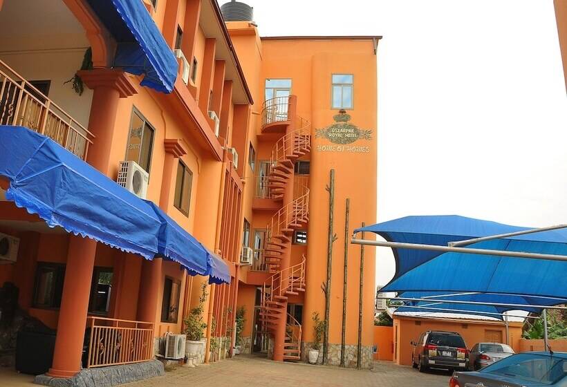 בית מלון כפרי Oscarpak Royal