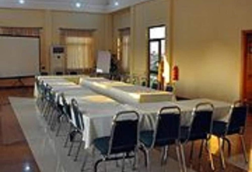 בית מלון כפרי Oscarpak Royal