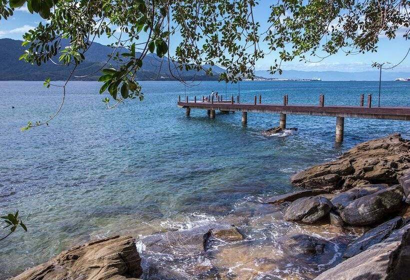 Отель Praia Do Portinho