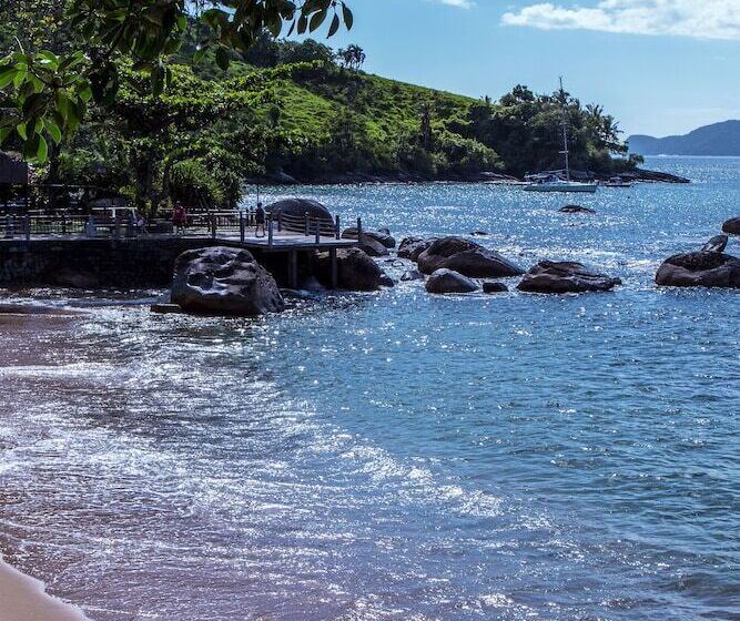 Отель Praia Do Portinho