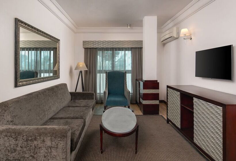 Protea Hotel By Marriott Lagos Kuramo Waters