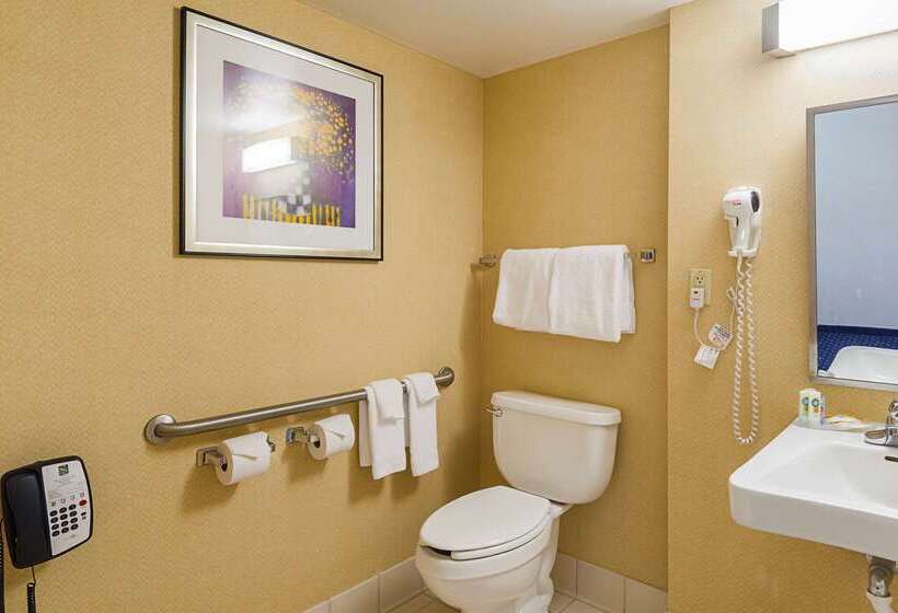 فندق Quality Inn Bostonrevere