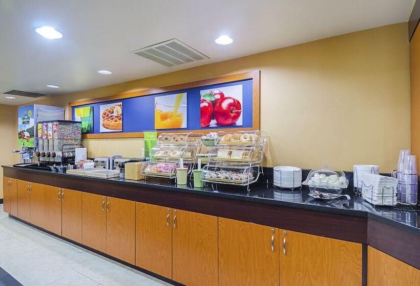 فندق Quality Inn Bostonrevere