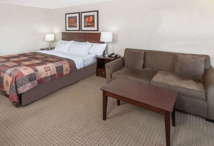 Hotel Canalta High River