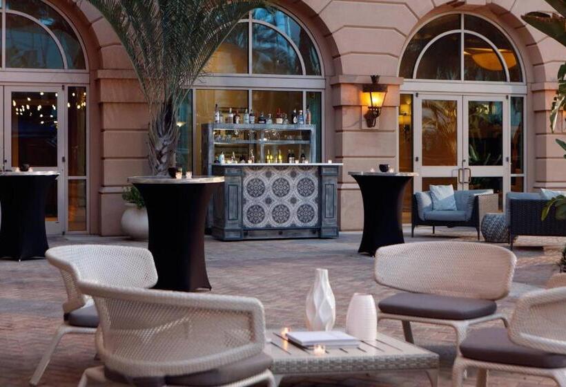 בית מלון כפרי Renaissance Tampa International Plaza