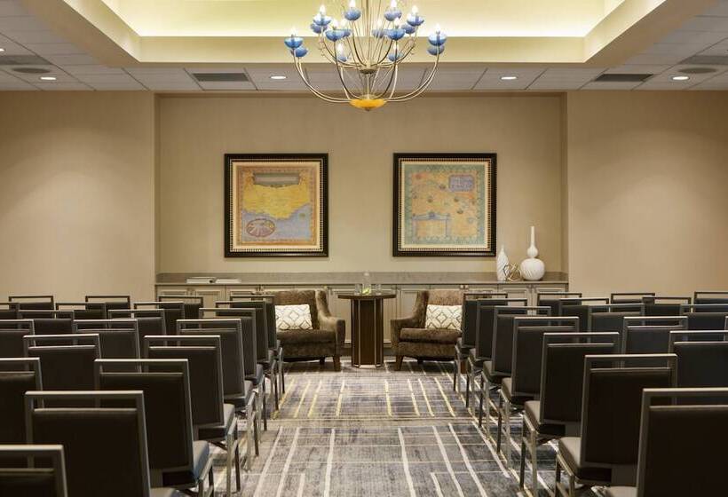 בית מלון כפרי Renaissance Tampa International Plaza