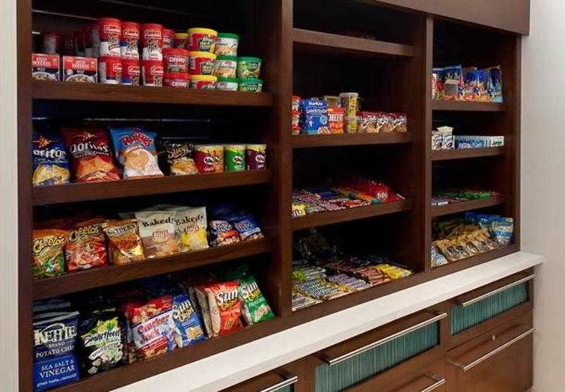 Отель Springhill Suites Alexandria Southwest