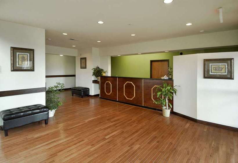 호텔 Super 8 By Wyndham Bowling Green North