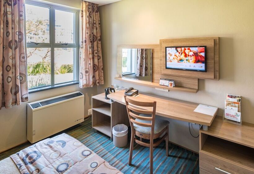 בית מלון כפרי Town Lodge Roodepoort