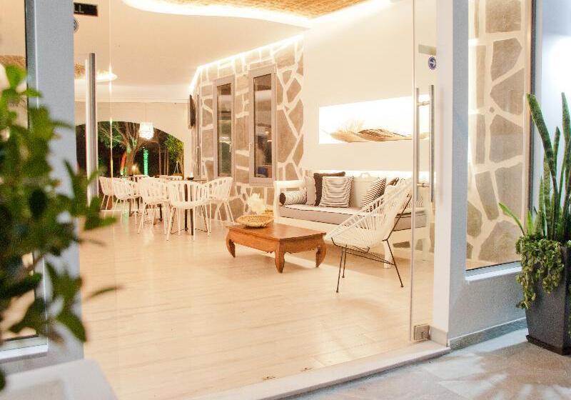 Malibu Boutique Studios & Bungalows