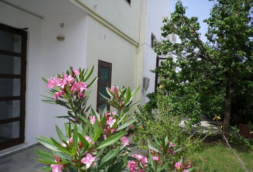 Mastorakis Hotel And Studios