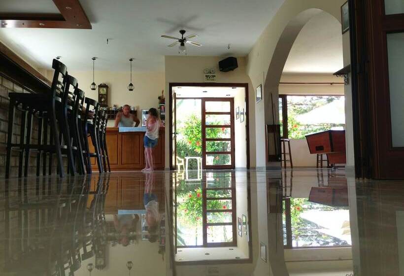 Mastorakis Hotel And Studios