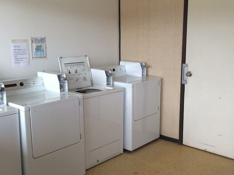 فندق Airport Chalet