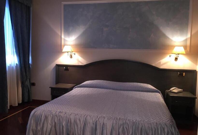 فندق Oscar E Amorina