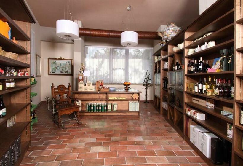 Отель Ristorante La Bilancia