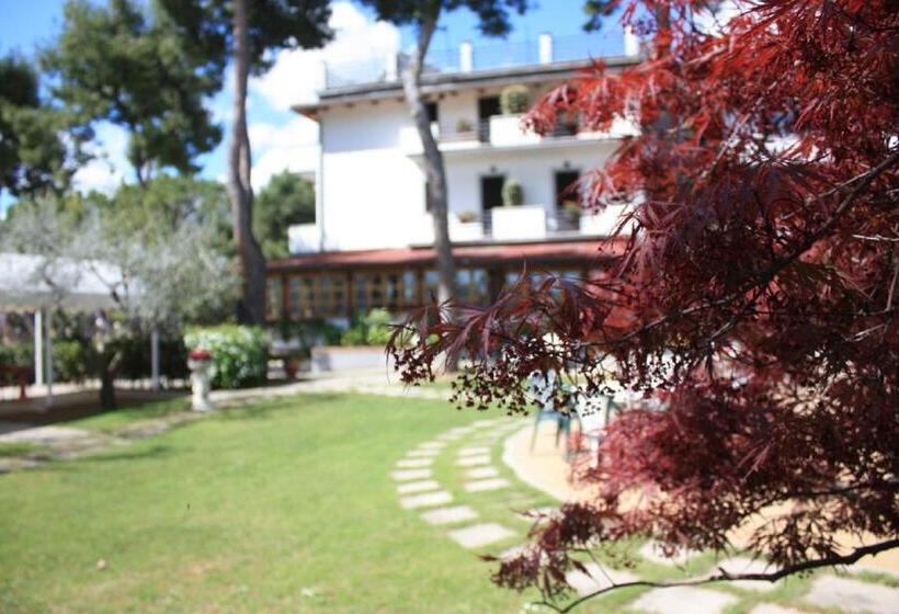 Отель Ristorante La Bilancia