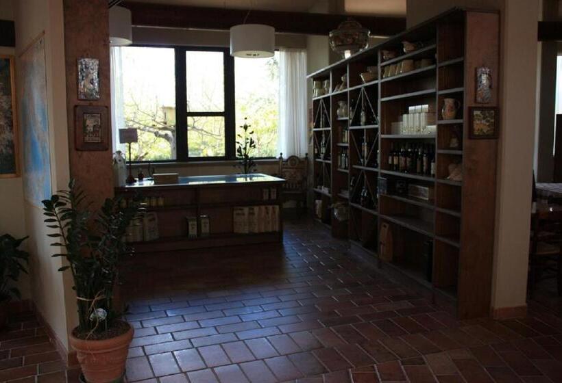 Отель Ristorante La Bilancia