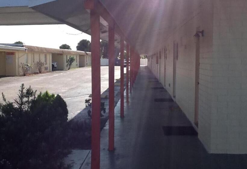 فندق على الطريق Sunset Inn  Fort Pierce, Fl
