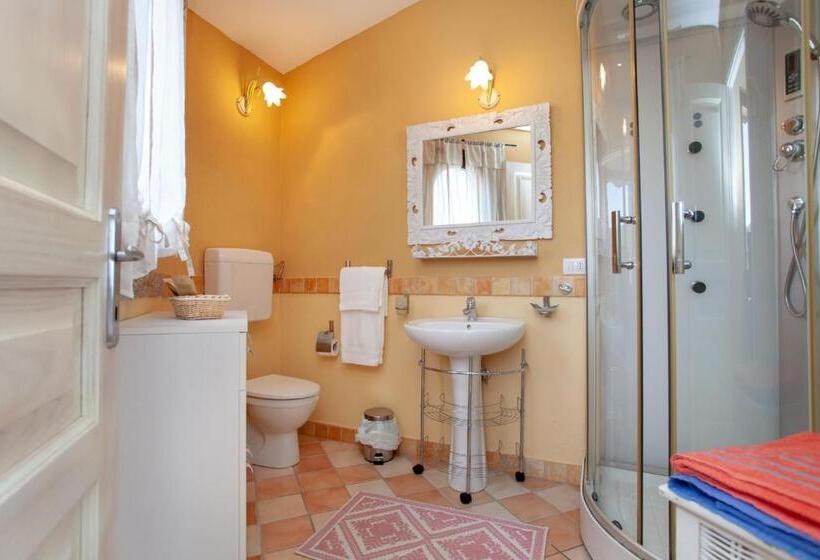 پانسیون Domus Francy