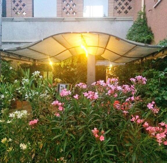 호텔 Albergo & Ristorante Selvatico