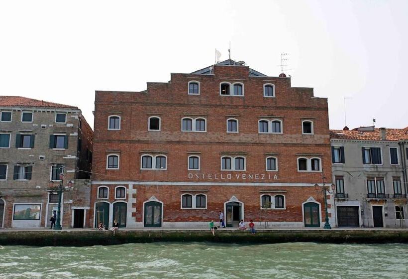 هاستل Generator Venice