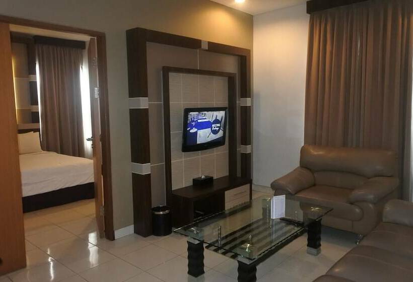 فندق Aston Ketapang City