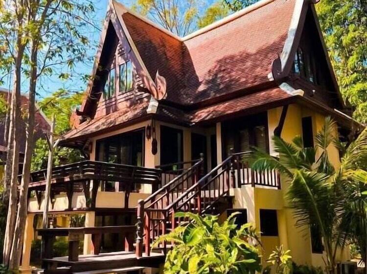 Chivapuri Beach Resort