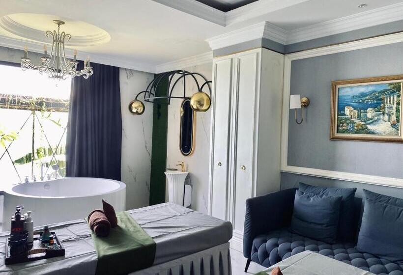 Grand Eska Hotel & Suites Batam