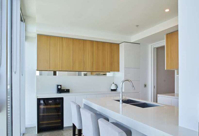 Hilton Surfers Paradise Residences