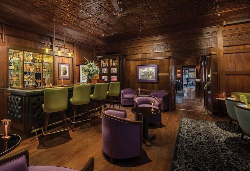 Отель 137 Pillars House