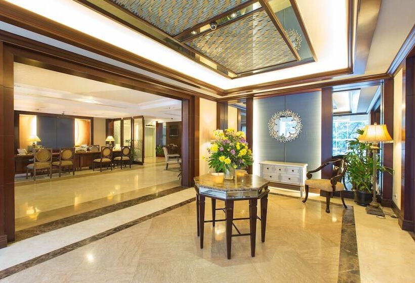 Отель Asmila Boutique