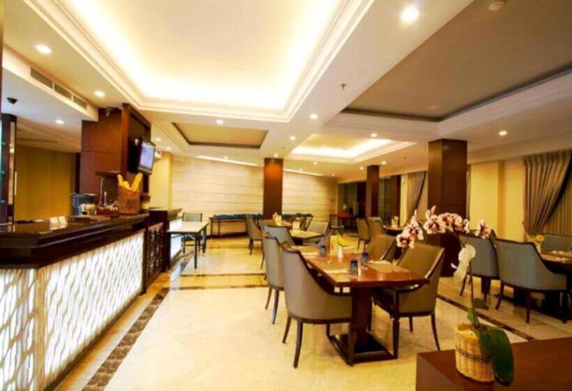 Отель Asmila Boutique