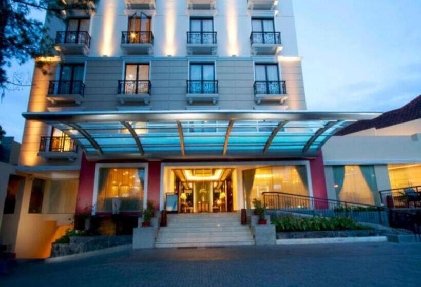 Отель Asmila Boutique