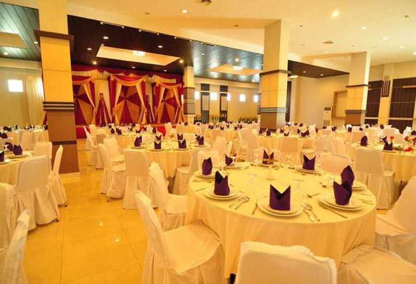 فندق Aston Ketapang City