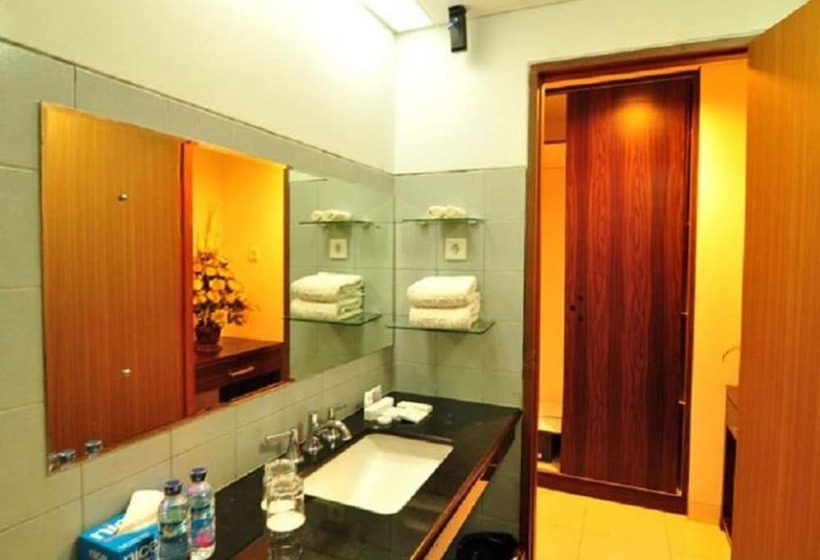 فندق Aston Ketapang City