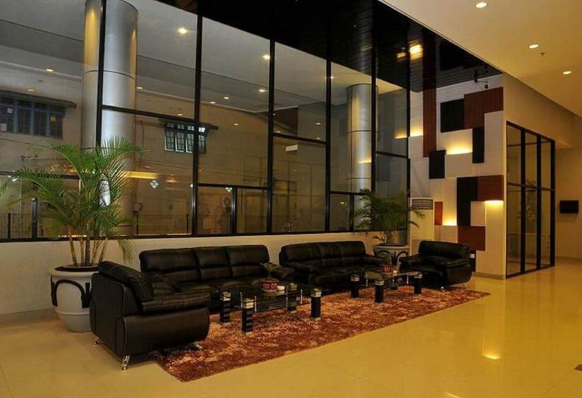 فندق Aston Ketapang City