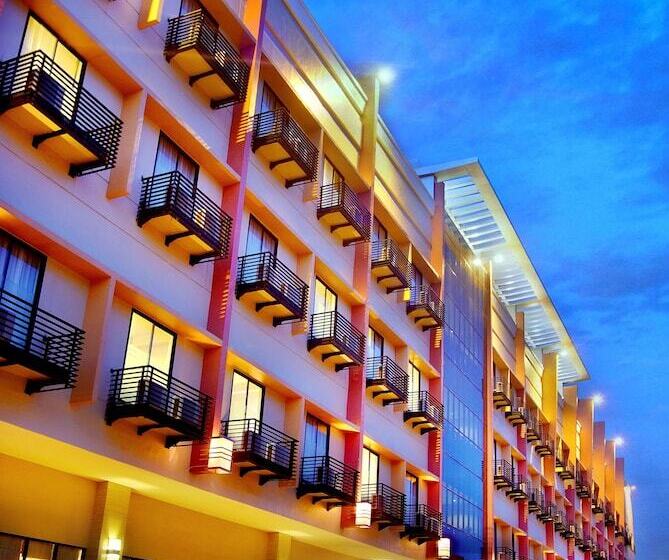 Aston Pontianak Hotel And Convention Center