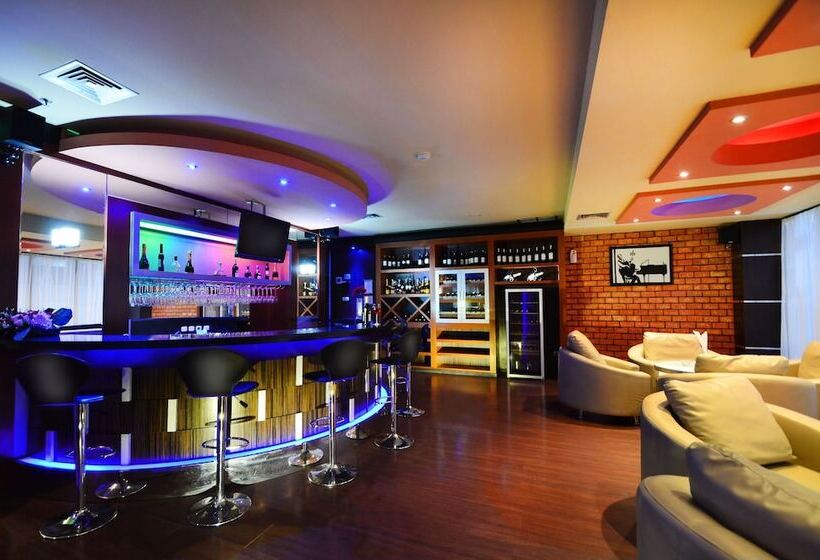 Aston Pontianak Hotel And Convention Center