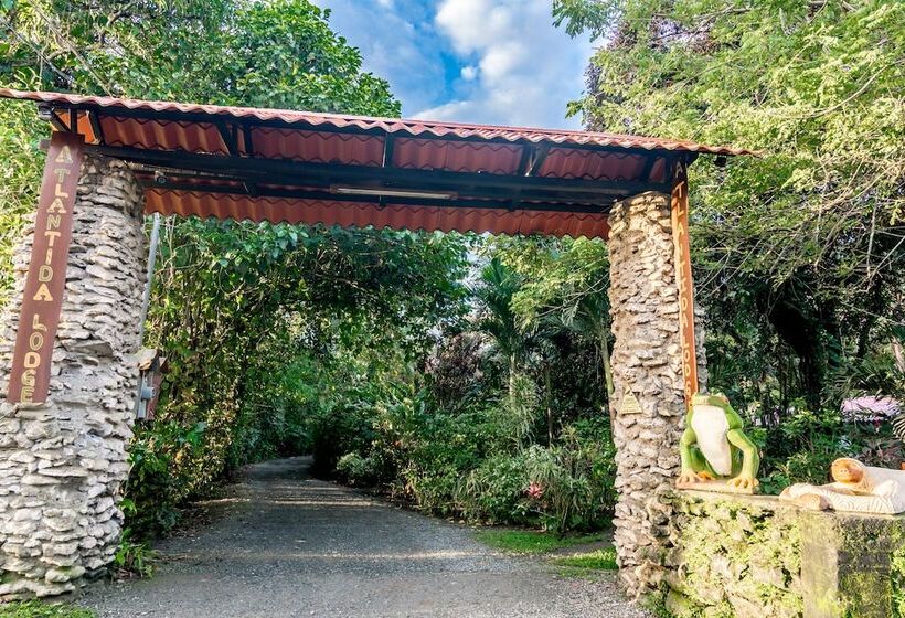 בית מלון כפרי Atlantida Lodge