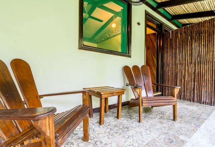 בית מלון כפרי Atlantida Lodge