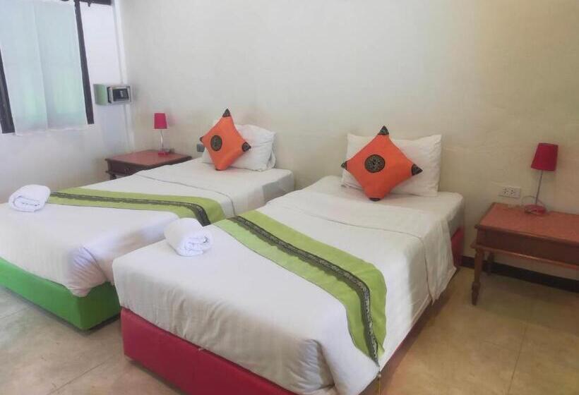 בית מלון כפרי Baan Panwa Resort