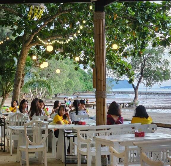 בית מלון כפרי Baan Panwa Resort