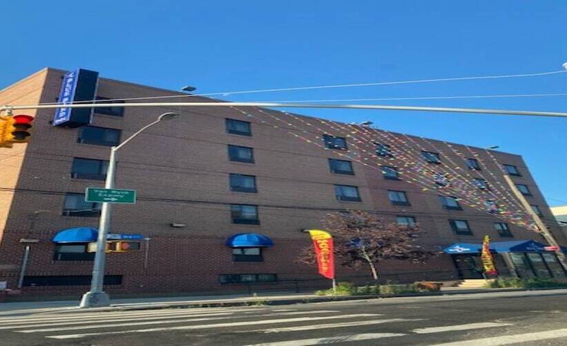 ホテル Blue Bird Inn